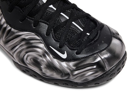 Comme des Garçons Homme Plus x Nike Air Foamposite One SP 'Hitam Putih' DJ7952-002 1