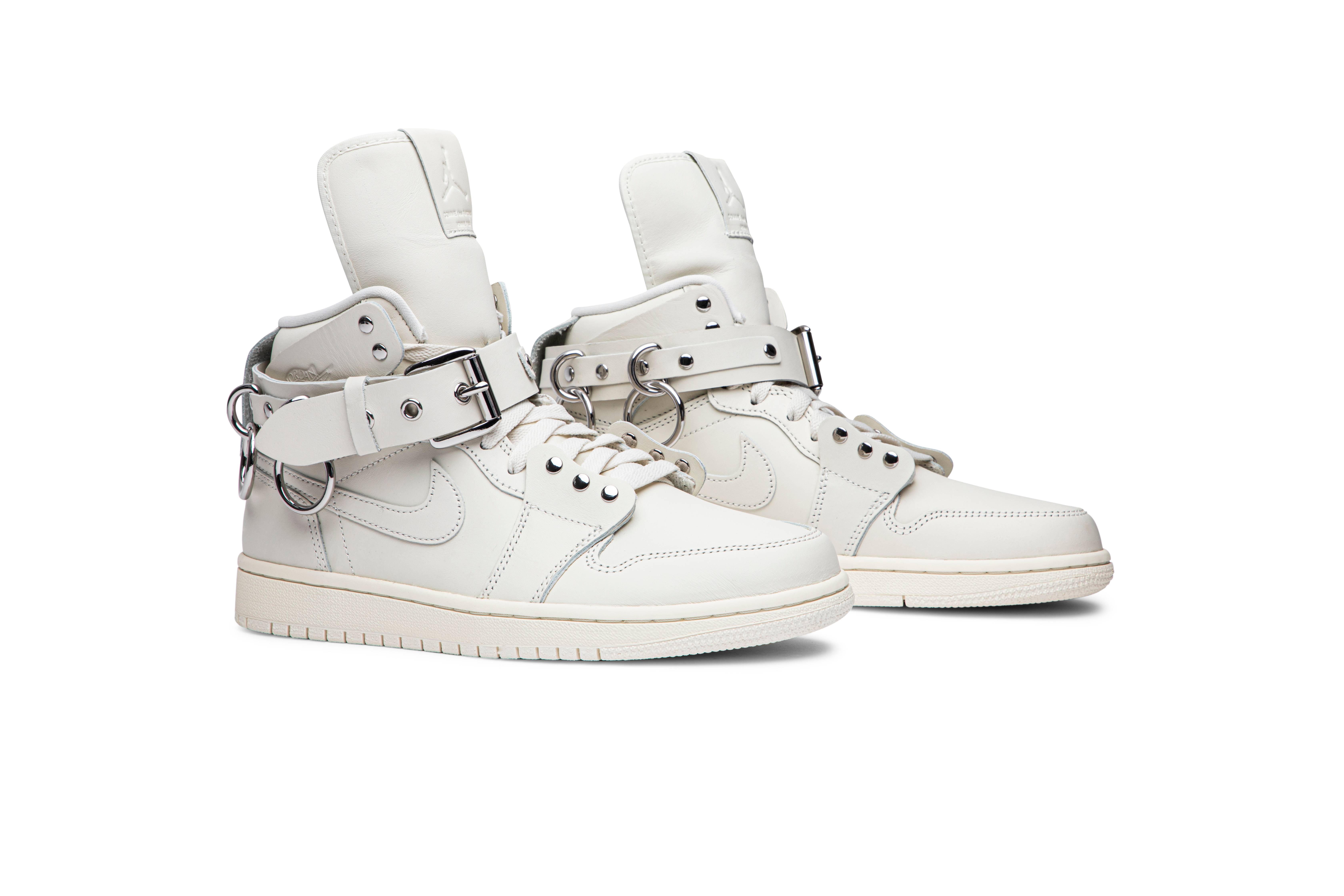 Cheap 꼼데가르송 x 에어 조던 1 레트로 스트랩 하이 '화이트' CN5738-100