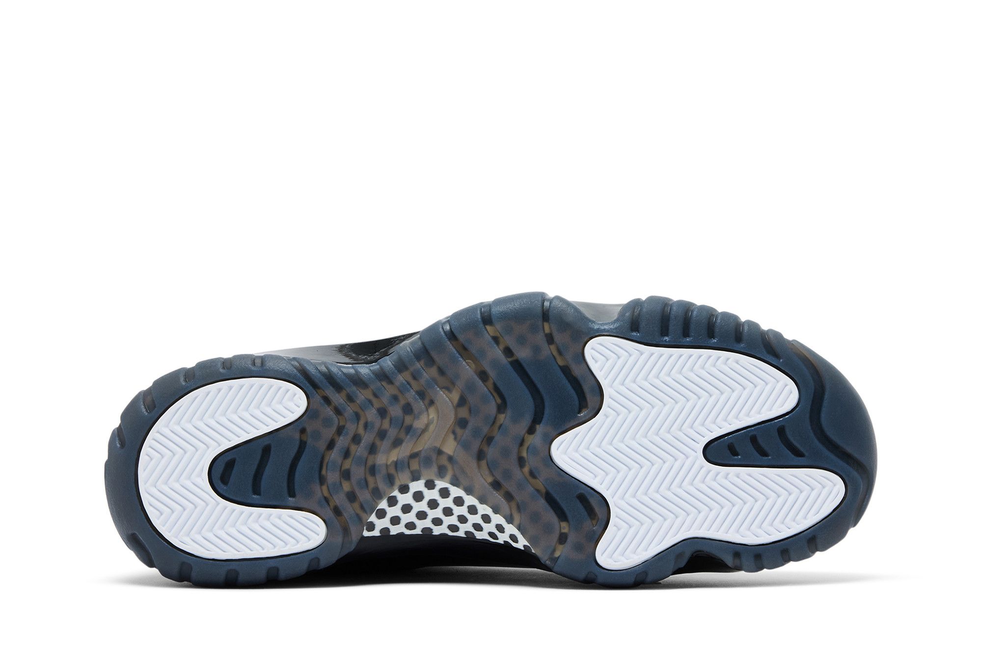 Shop Comme des Garçons x Air Jordan 11 復刻版 ''黑色'' IV7639-001