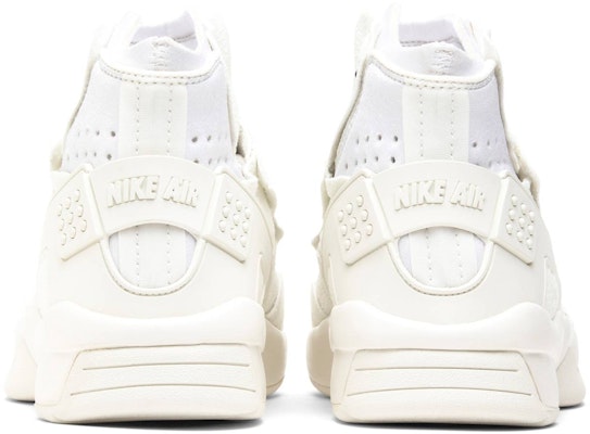 Comme des Garçons x Nike Air Mowabb 'White' AV4438-100 Details for Comme des Garçons x Nike Air Mowabb 'White' AV4438-100