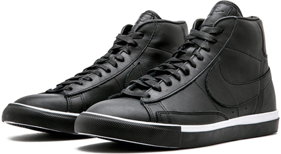 Comme des Garçons x Nike Blazer Tinggi 'Hitam Putih' 704571-002 Lookbook Comme des Garçons x Nike Blazer Tinggi 'Hitam Putih' 704571-002