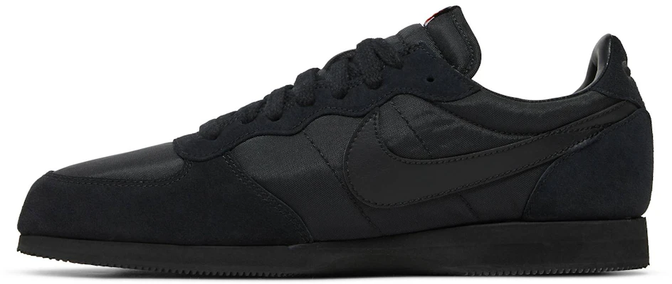 Comme Des Garçons x Nike Eagle 'Triple Black' DQ0221-001 Lookbook Comme Des Garçons x Nike Eagle 'Triple Black' DQ0221-001