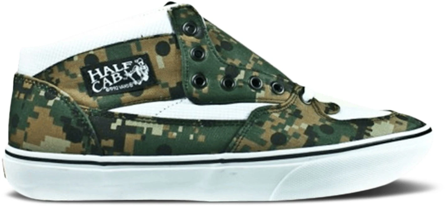 comme-des-garcons-x-supreme-x-vans-half-cab-pro-digital-camo