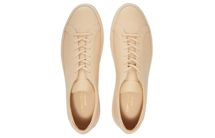 Lookbook Common Projects Achilles Low ''Nude'' Schoenen 1528-0659