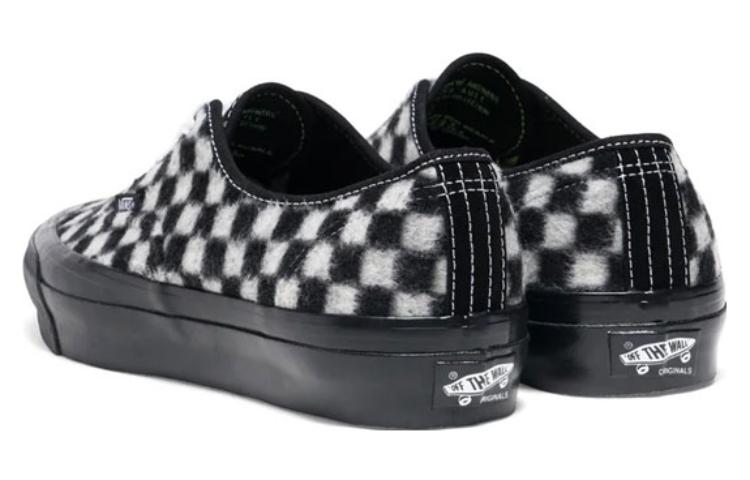 Shop 반스 x 컨셉츠 어센틱 볼트 OG LX "블랙 화이트" VN0A4BV9Y28