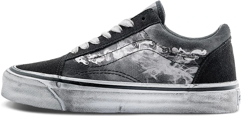 Non slip all black vans cheap