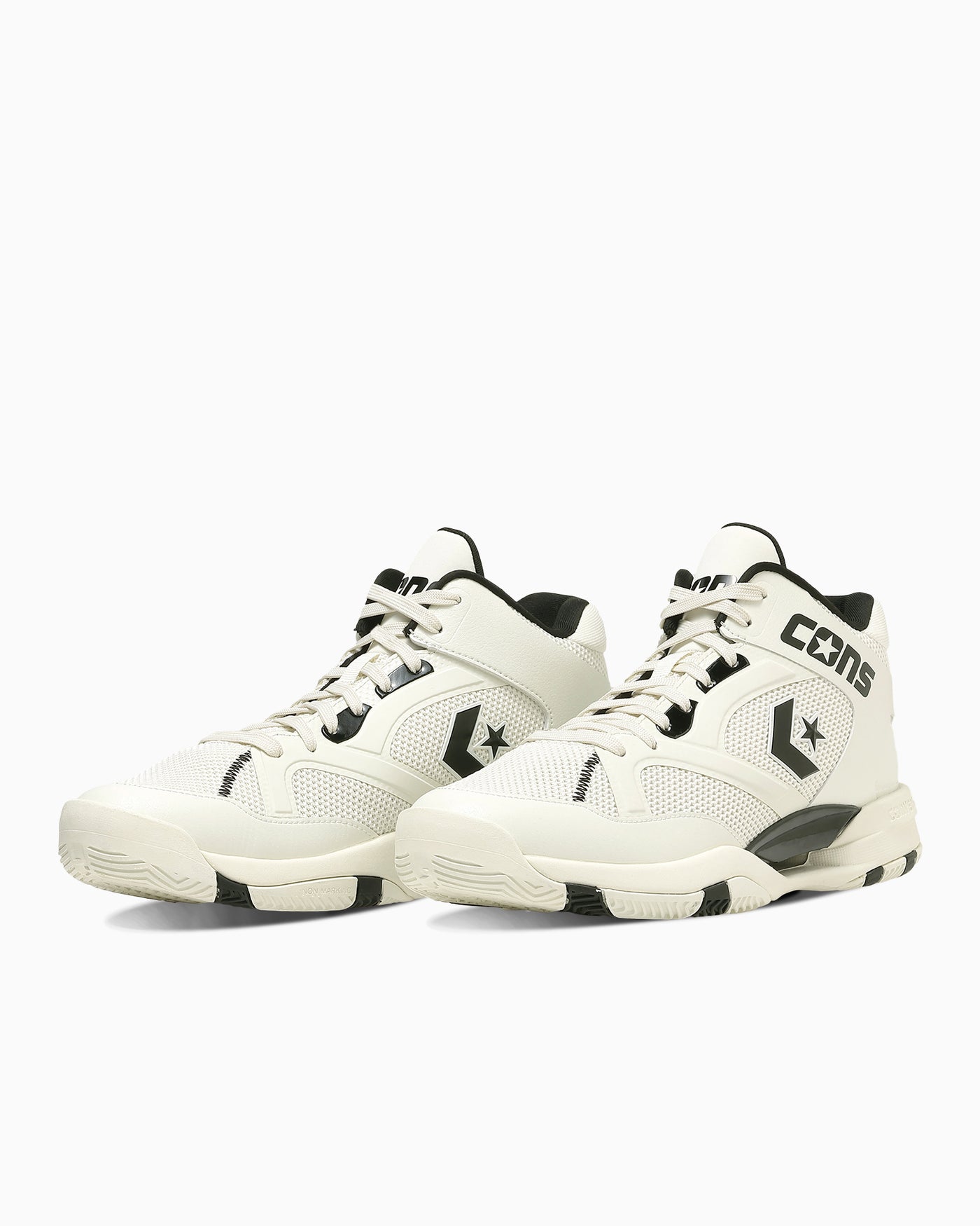 Lookbook Converse Accelerator Mid Bianco/Nero 33500530