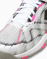 Sizing Converse Accelerator NC Low Sneakers White/Neon Pink/Black 33500501