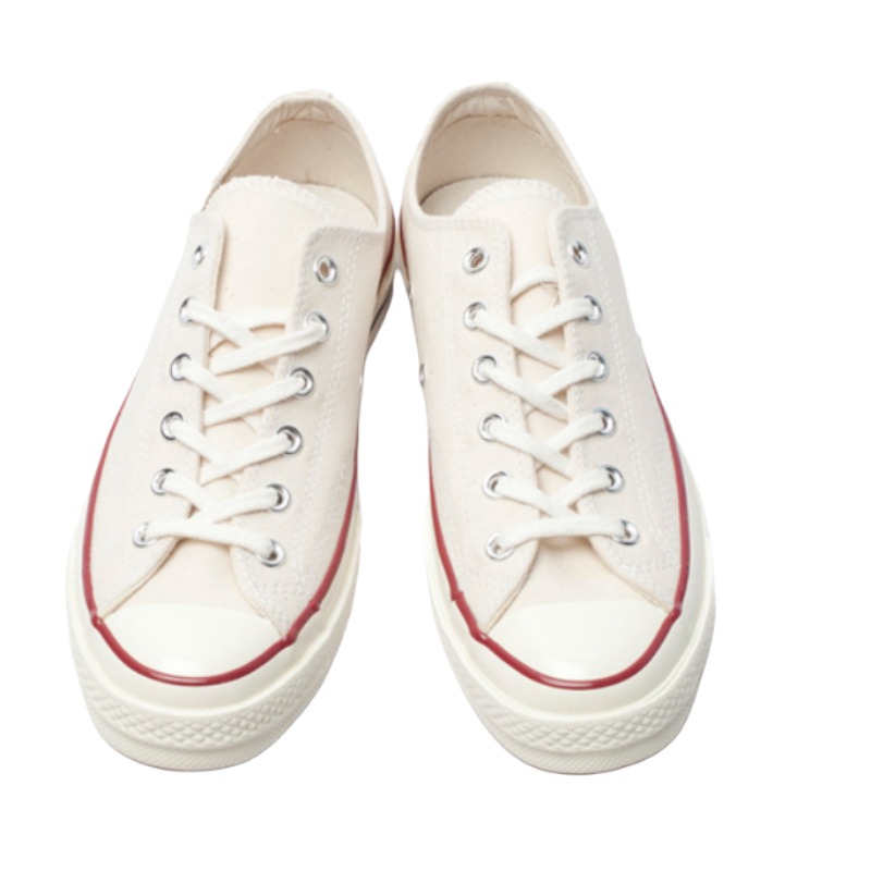 Shop 匡威 Addict Chuck Taylor (R) 皮革低帮 1CL880