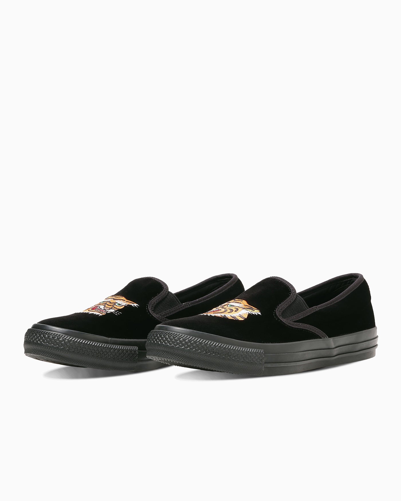 Order Converse All Star Kung Fu Slip-On Sepatu Hitam 31317181