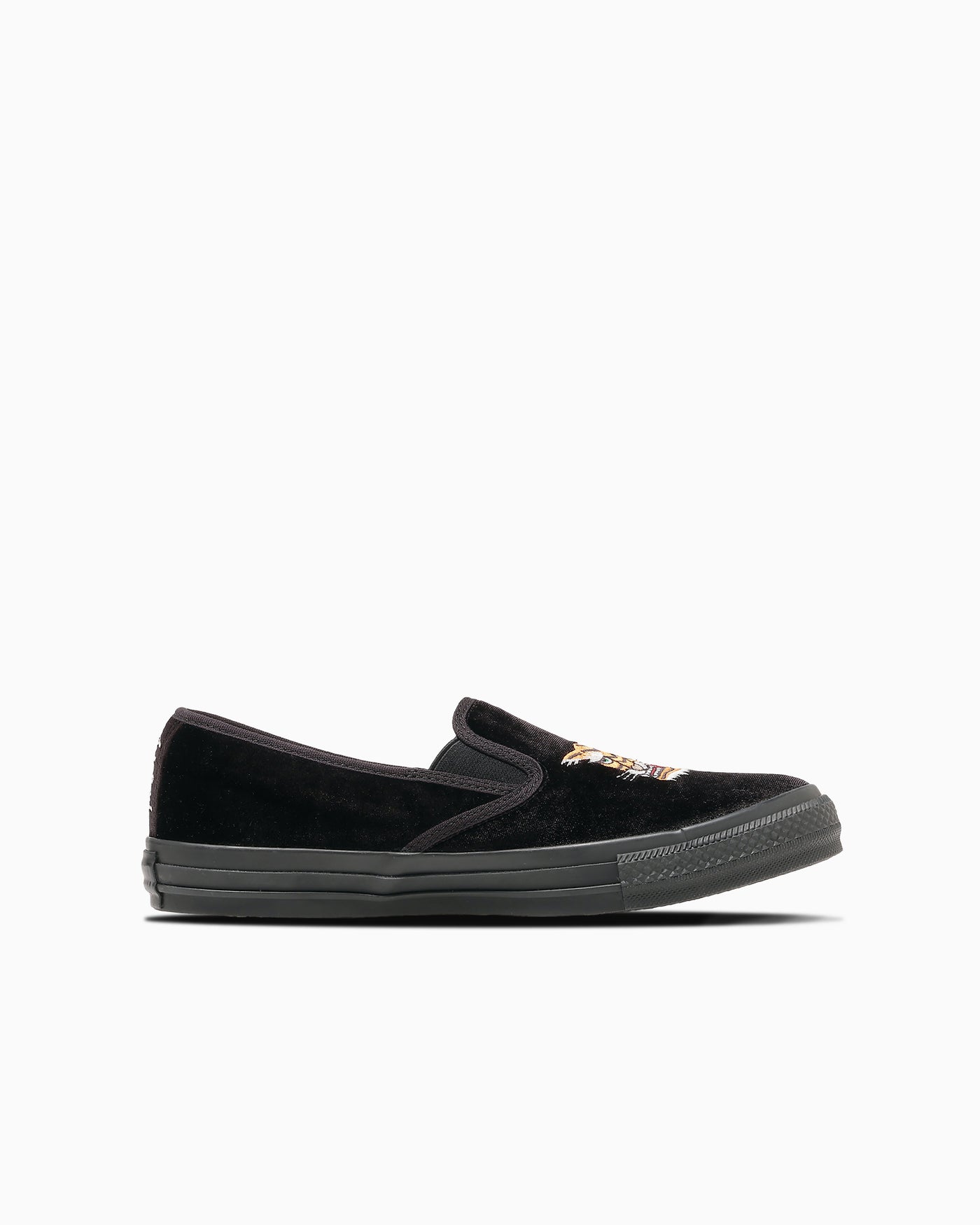 Lookbook Converse All Star Kung Fu Slip-On Sepatu Hitam 31317181