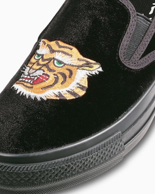 Converse All Star Kung Fu Slip-On Sepatu Hitam 31317181 Sizing Converse All Star Kung Fu Slip-On Sepatu Hitam 31317181