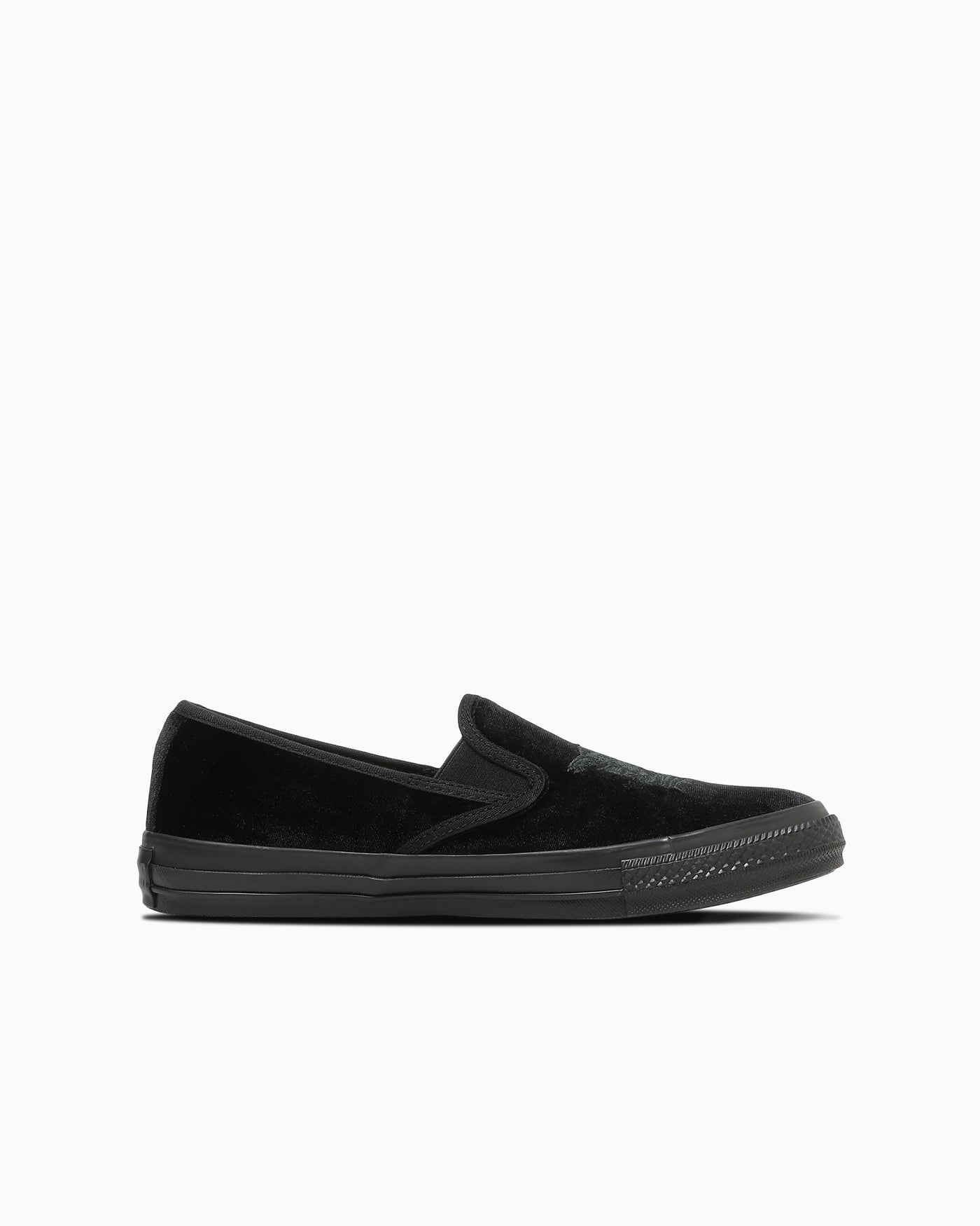 Lookbook Converse All Star Kung Fu Slip-On Hitam Monokrom 31318140