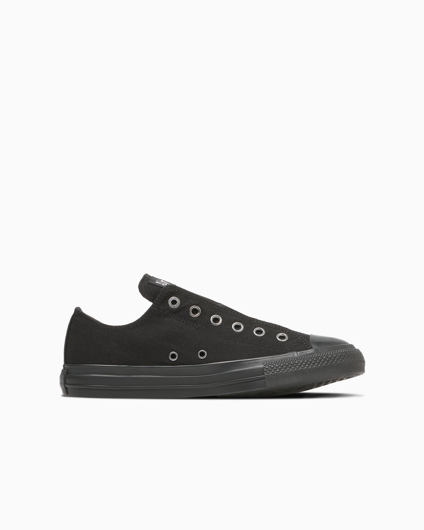 Shop Converse All Star 套穿帆布鞋 黑色單色款 31317161