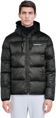 Chaqueta de Invierno Negra Converse Acolchada con Capucha Abrigada. 10021981-A01 Sizing Chaqueta de Invierno Negra Converse Acolchada con Capucha Abrigada. 10021981-A01
