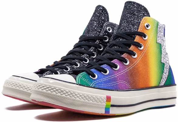 컨버스 척 70 하이 '프라이드 반짝이는 블랙 레인보우' 165713C Lookbook 컨버스 척 70 하이 '프라이드 반짝이는 블랙 레인보우' 165713C