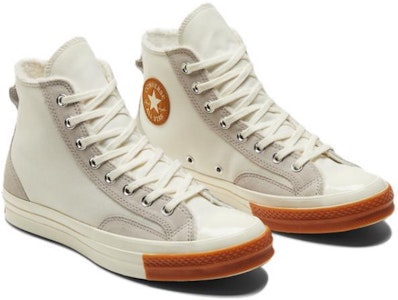 컨버스 척 70 하이 '라인드 컬러블록 - 빈티지 화이트 검' A04409C Lookbook 컨버스 척 70 하이 '라인드 컬러블록 - 빈티지 화이트 검' A04409C