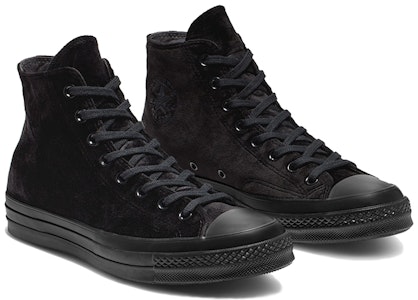 Converse Chuck 70 High Velvet 'Triple Black' Hitam Penuh 165170C Lookbook Converse Chuck 70 High Velvet 'Triple Black' Hitam Penuh 165170C