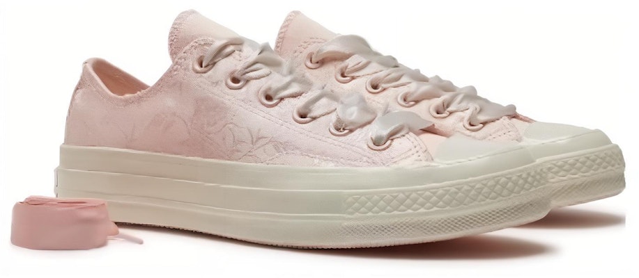 Converse Chuck 70 Rendah 'Pink Ribbon' A07248C Shop Converse Chuck 70 Rendah 'Pink Ribbon' A07248C