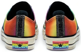 컨버스 척 70 로우 '프라이드 쉬머링 레인보우' 165714C Shop 컨버스 척 70 로우 '프라이드 쉬머링 레인보우' 165714C