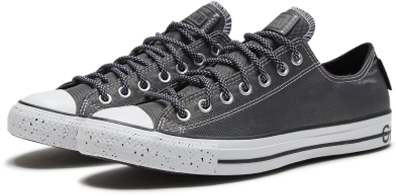 컨버스 척테일러 올스타 '카본 블랙 화이트' 165943C Lookbook 컨버스 척테일러 올스타 '카본 블랙 화이트' 165943C