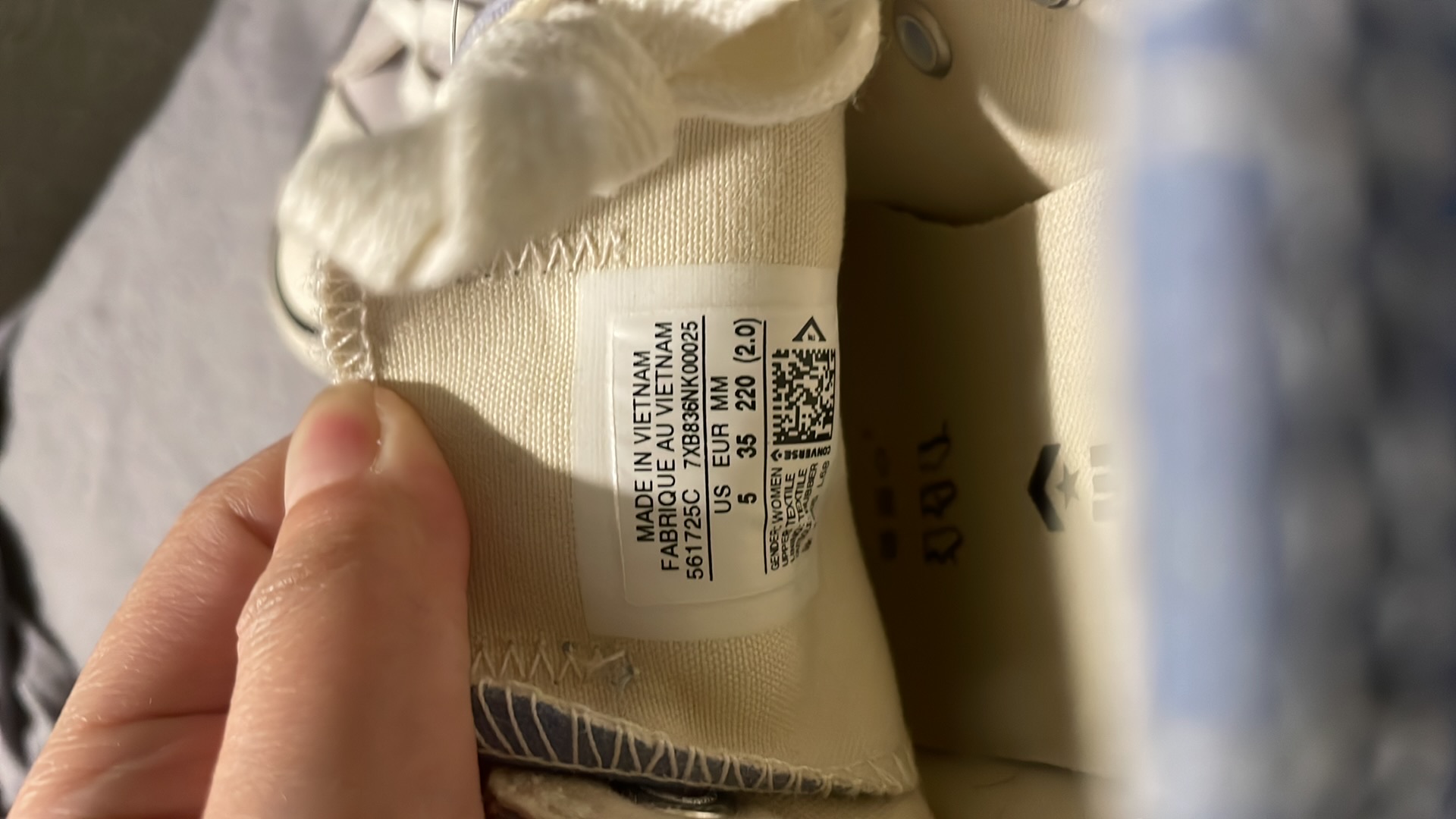 Order Converse Chuck Taylor All Star 'Blanco Clásico' 561725C