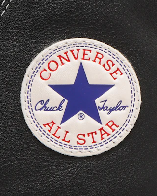 匡威Chuck Taylor全皮高帮运动鞋黑色 33900010 1