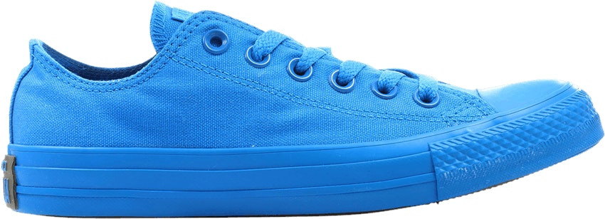 converse-chuck-taylor-all-star-low-spray-paint-blue
