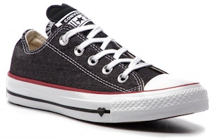 Converse Chuck Taylor All Star 情人節限定 復古低筒帆布鞋 男女同款 黑色 Lookbook Converse Chuck Taylor All Star 情人節限定 復古低筒帆布鞋 男女同款 黑色