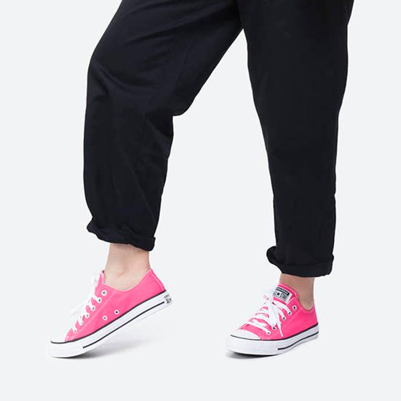 Sizing Converse Chuck Taylor All Star Ox Hyper Pink بertenaga 170157C