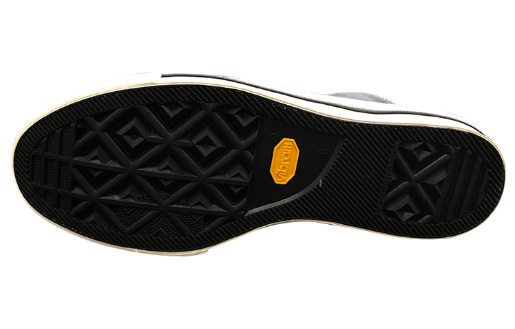 Purchase 匡威查克·泰勒帆布高筒鞋「煙熏黑」1CL572