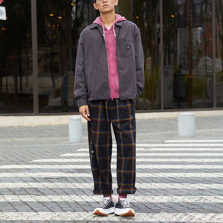 Lookbook Converse情侣款水洗外套带胸袋男女通穿 - 墨黑色 10022303-A03