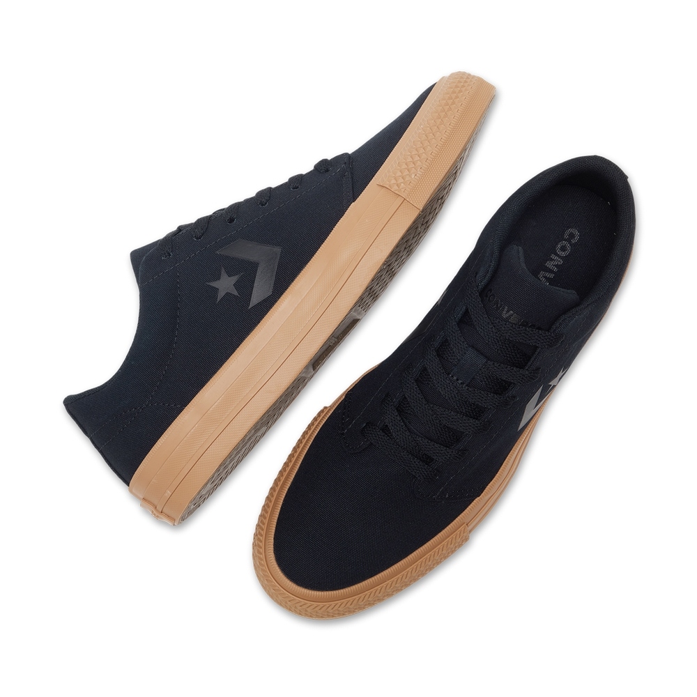Shop Converse Day One 經典款低筒 黑色/黑色/生膠 休閒鞋 A15627C