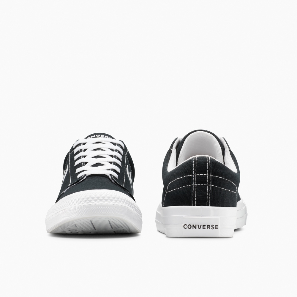 Details for Converse Day One Classic Ox Hitam/Putih Kasut Kasual A15625C