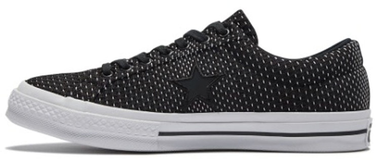 converse-one-star-black-polka-dot-164606-c