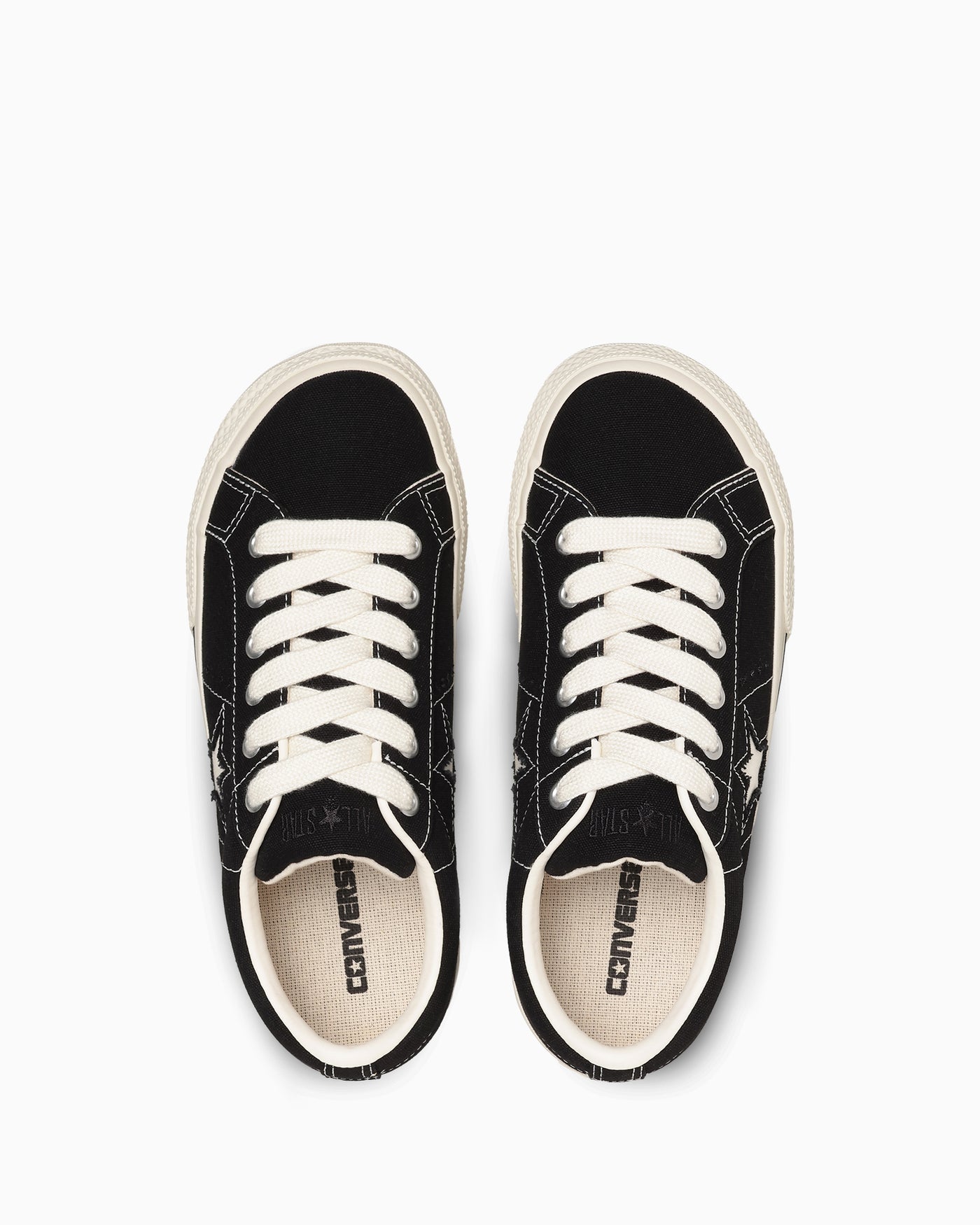 Shop Converse One Star Boarderstar OX 黑色運動休閒鞋 33702541