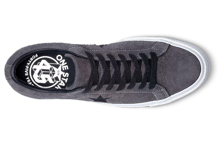 Lookbook Converse One Star 低筒鞋「近乎黑色」 163247C