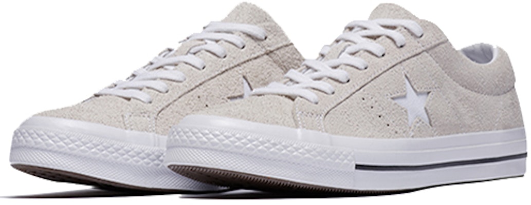 Converse One Star Low Suede Vintage 'Putih' 161577C Lookbook Converse One Star Low Suede Vintage 'Putih' 161577C