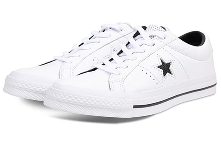 Shop Converse one star 穿孔皮革 低筒 帆布鞋 通用款 白色