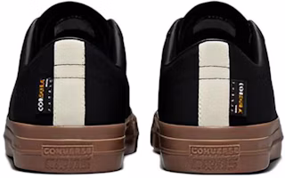 Shop Converse One Star Pro Low '黑色深口香糖' A03217C
