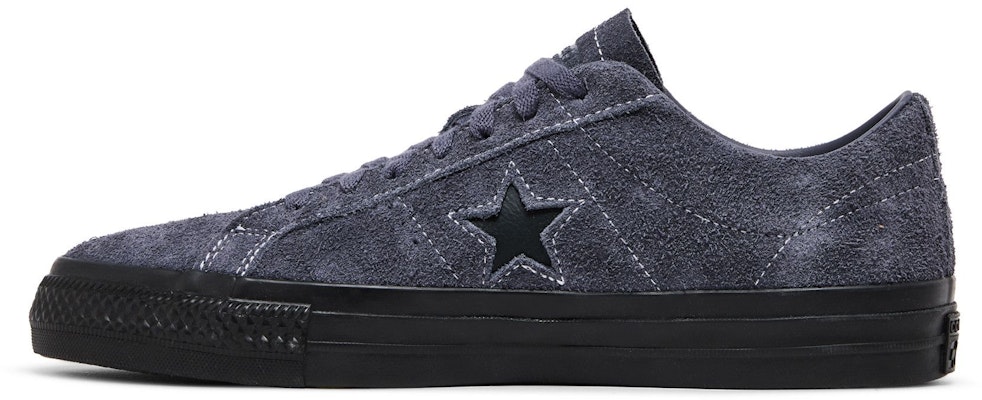 Converse One Star Pro 复古绒面低帮鞋 '深色蛾黑' A04610C Lookbook Converse One Star Pro 复古绒面低帮鞋 '深色蛾黑' A04610C