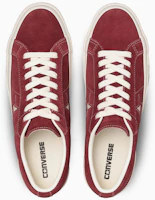 Shop Converse One Star 麂皮運動鞋 酒紅色 33702560