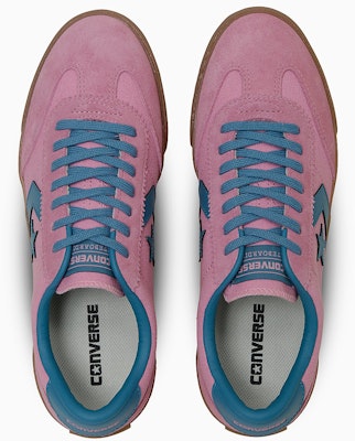 Converse Road Classic 滑板鞋 黑/白 34202301 Lookbook Converse Road Classic 滑板鞋 黑/白 34202301