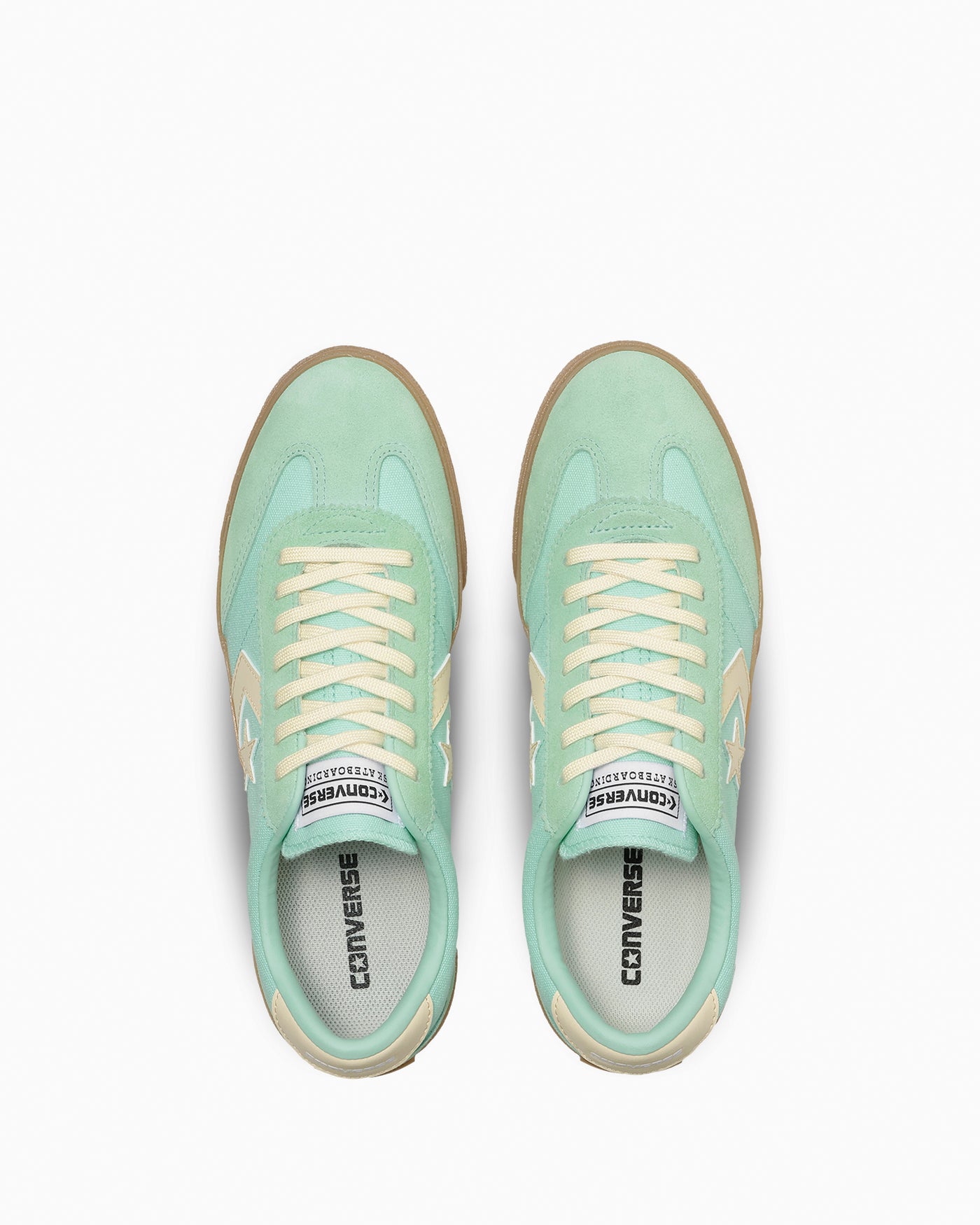 Shop Converse Roadclassic SK Ox 運動鞋 淺綠色/米白色 33702661