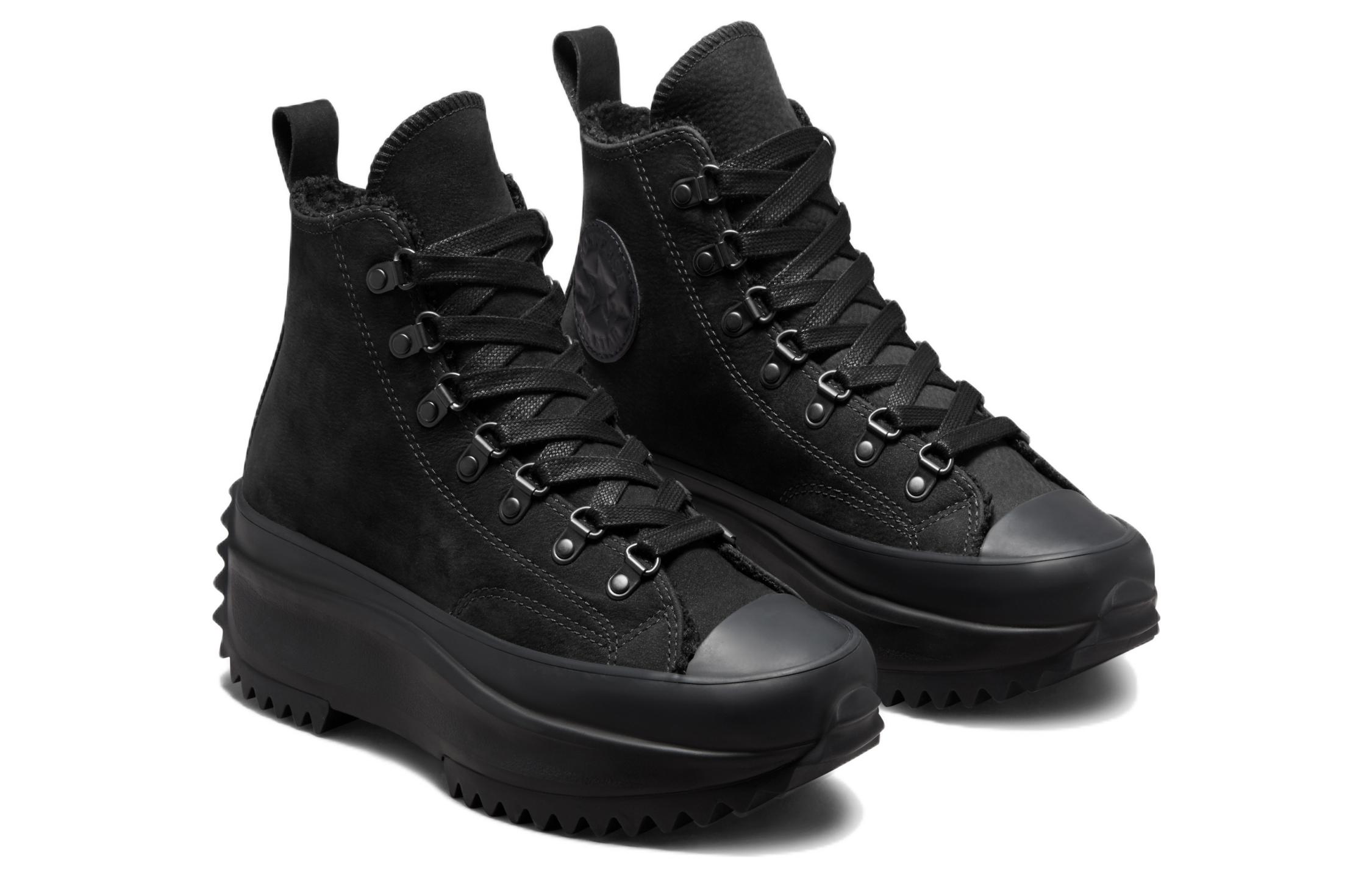 Lookbook Converse Run Star Hike Tinggi 'Triple Black Sherpa' 173096C
