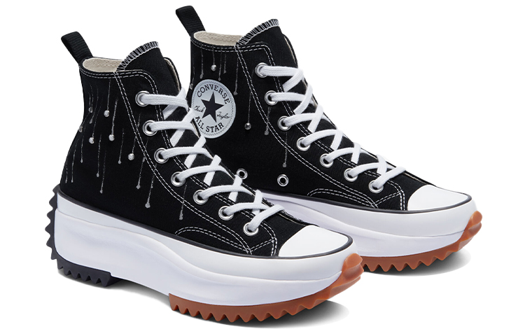 Lookbook Converse Run Star Hike Sneakers Zwart/Wit 172921C