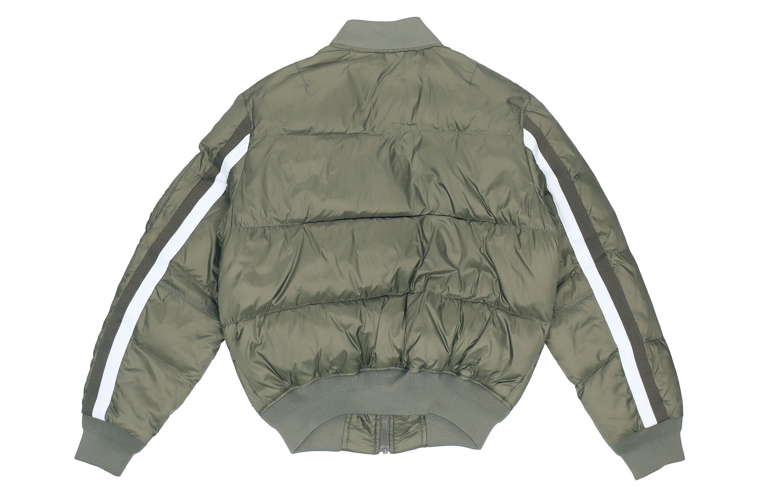 Lookbook Chaqueta Béisbol Corta Sólida Converse en Caqui. 10006883-A03