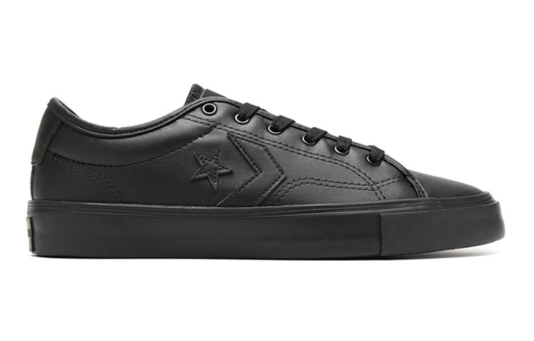 Order Converse Star Replay Low ''Triple Zwart'' 164543C