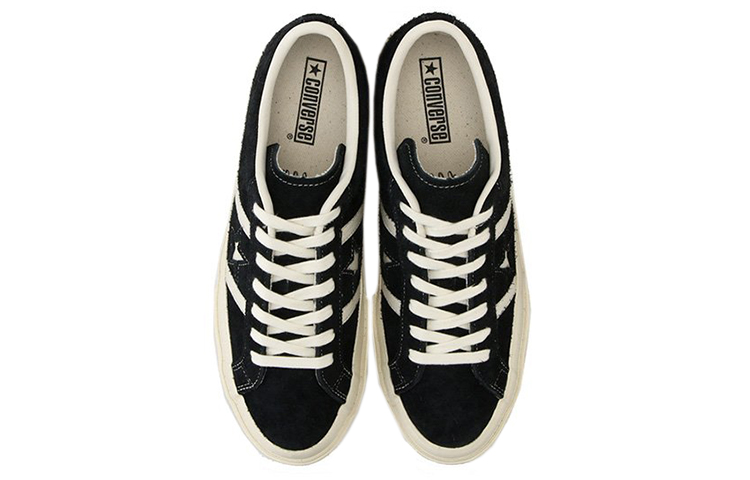 Lookbook Converse Unisex Star & Bars Suede Low-Top Sneaker Schwarz 1CL659