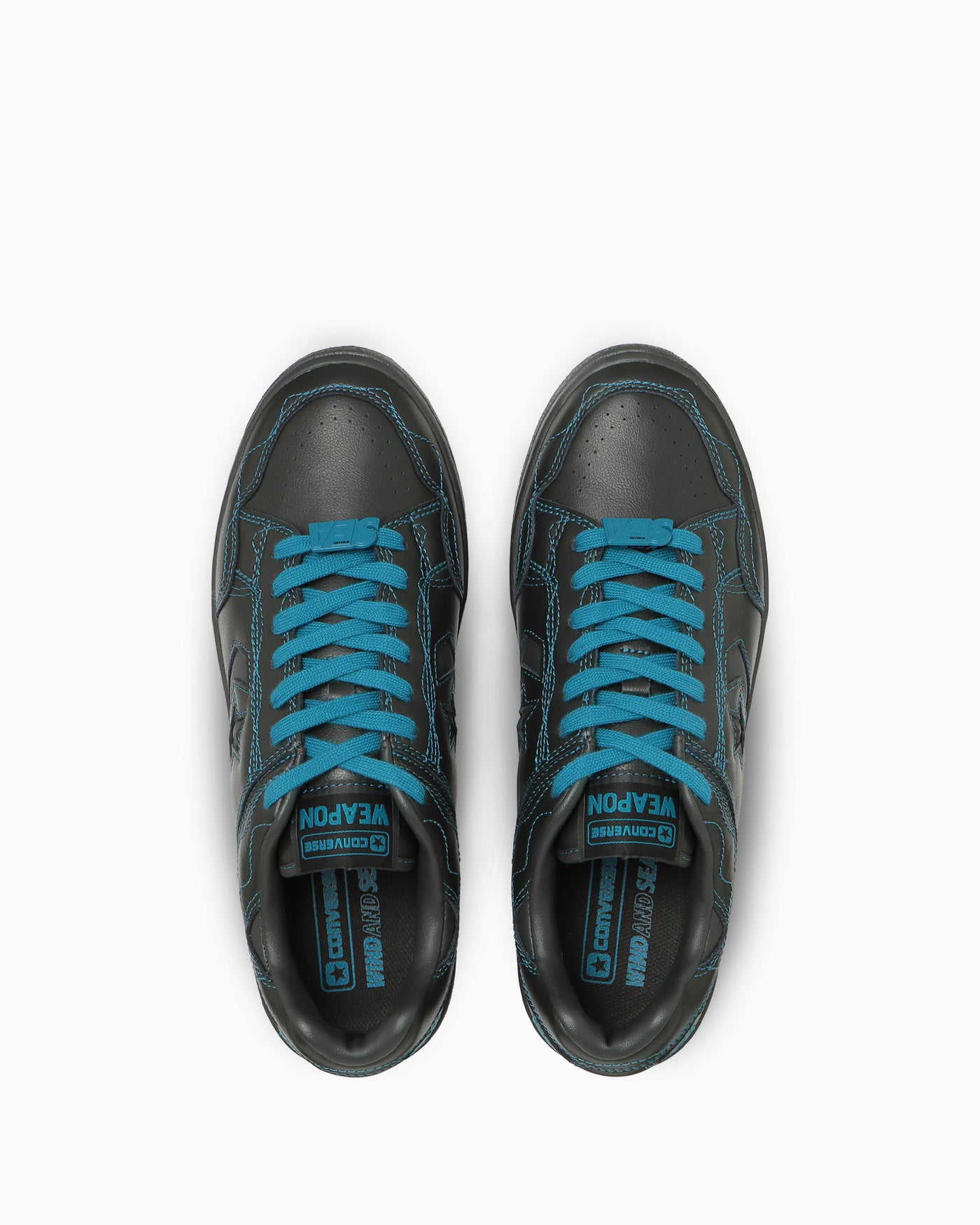 Shop 컨버스 웨폰 OX x 윈드 앤 씨 협업 스니커즈 블랙/블루 33702380